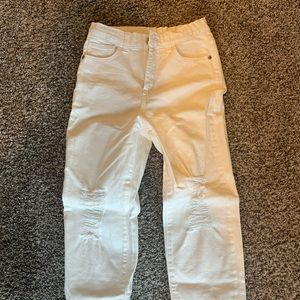 White jeans baggy